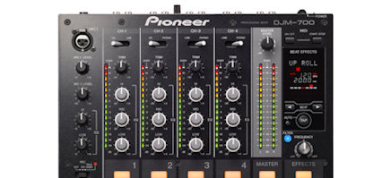 Pioneer DJM-700 Mixer